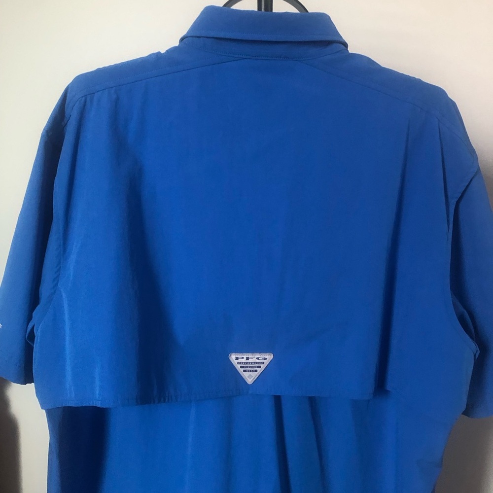 Columbia Men's Bright Blue Button-Down Casual Shirt - Picture 3 of 3